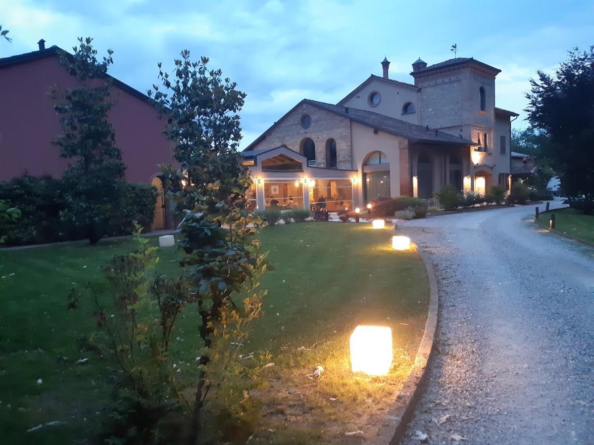 La Rondanina Villa Castelnuovo Fogliani Exterior photo