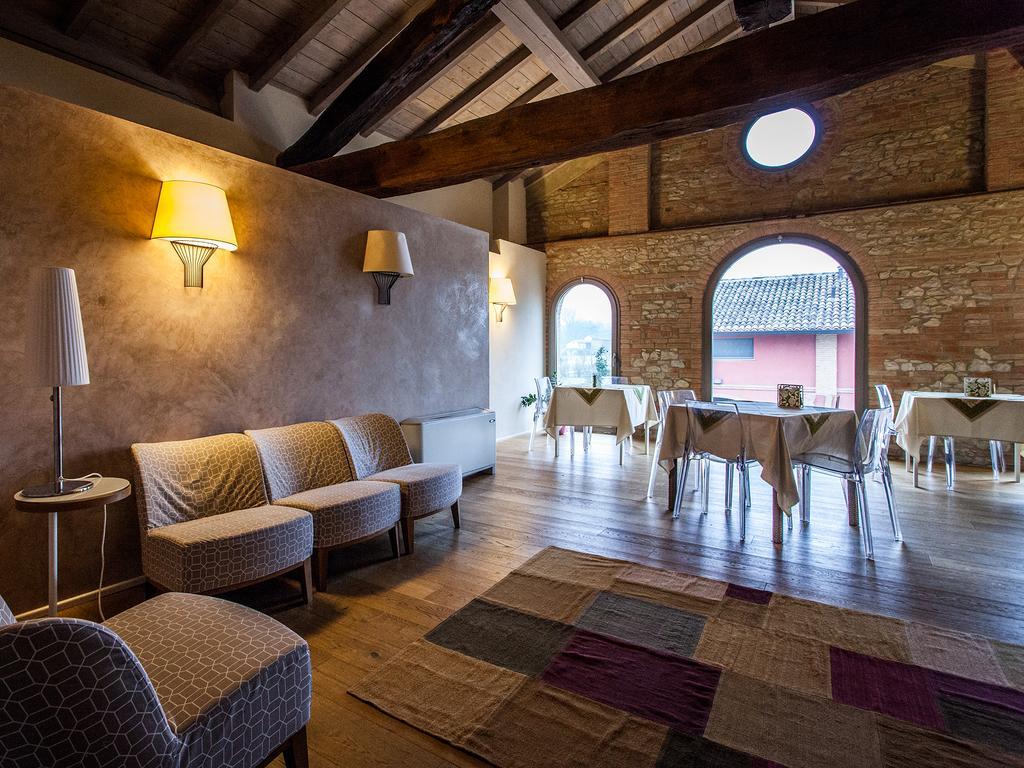 La Rondanina Villa Castelnuovo Fogliani Exterior photo