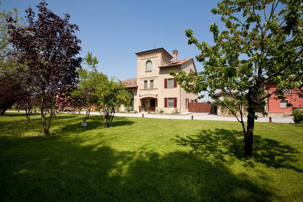 La Rondanina Villa Castelnuovo Fogliani Exterior photo